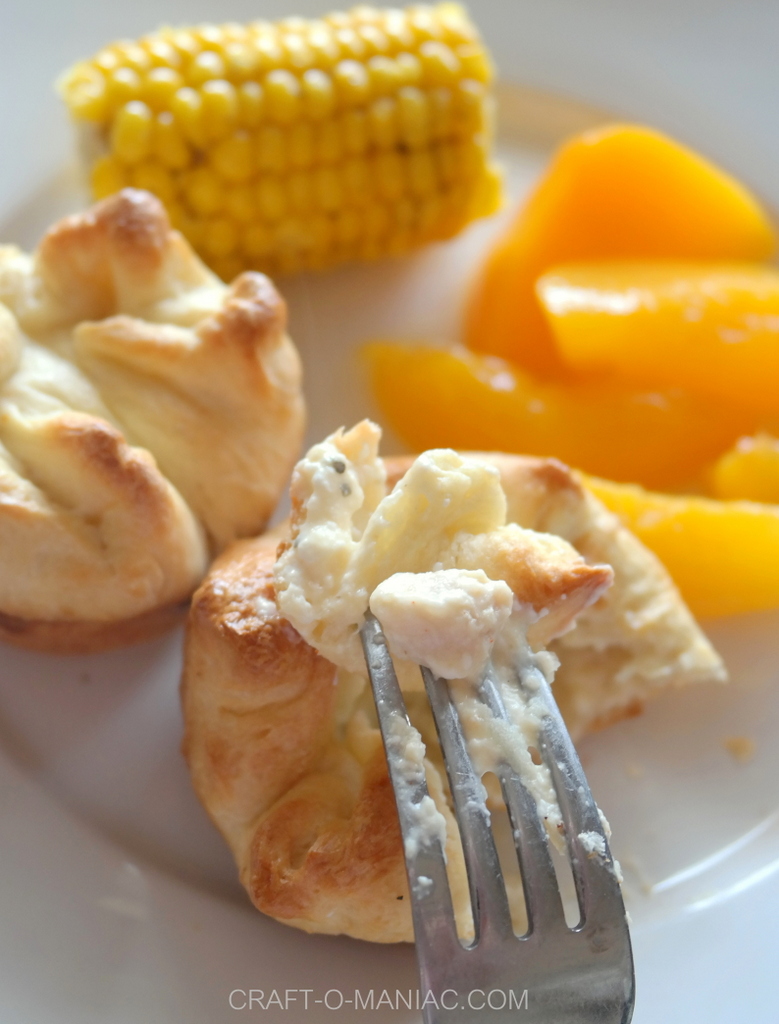 Creamy Cheese and Chicken Filled Rolls Baked in 20 Minutes!