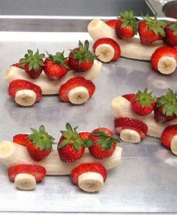 Beep Beep! Make an edible fruit car using strawberries and bananas!