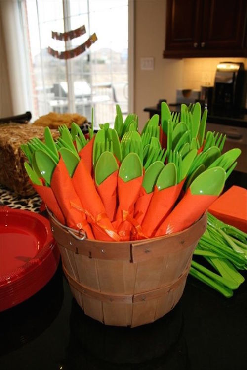 Cute and simple way to display utensils!
