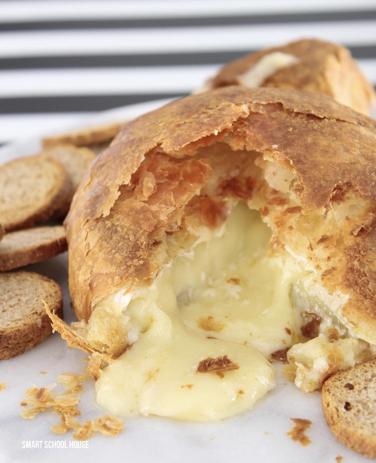 Three simple steps are all you'll need to make this simply delicious and elegant appetizer, featuring golden puff pastry oozing with melted Brie cheese.
