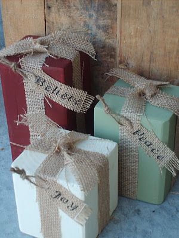 wood blocks tied with burlap - Easiest DIY rustic holiday decor ever!