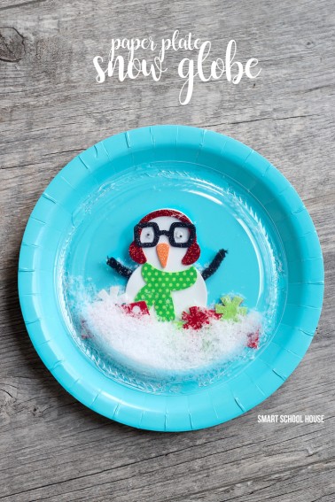 Plastic plate snow globe. 1 paper plate and 1 plastic plate snow globe idea for kids.