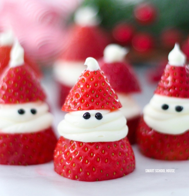 3-ingredient Strawberry Santas for Christmas! ADORABLE Christmas treat idea recipe that is delicious, so easy to make, and great for a Christmas party. 