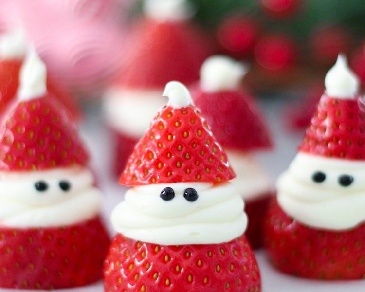 3-ingredient Strawberry Santas for Christmas! ADORABLE Christmas treat idea recipe that is delicious, so easy to make, and great for a Christmas party.