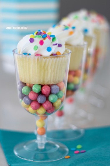 Plastic Wine Glass Cupcake Stand. So colorful! Get plastic wine glasses from the dollar store. DIY cupcake stands. Great idea!