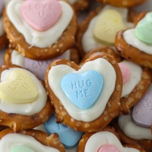 Heart Pretzels for Valentine's Day - so cute and easy!