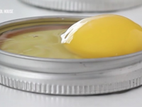 HOW TO BAKE EGGS IN A MASON JAR LID