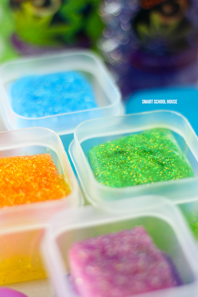 Glitter Glue Sponges: No more glue messes! Use glue sponges for classrooms, small group centers, homework, artwork, etc. 