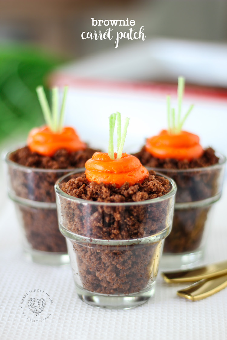 Carrots never looked so cute!! This Brownie Carrot Patch is a no-fail Easter dessert you'll make every single year. An adorable Brownie Carrot Patch inside of a little cup for spring or Easter! #Easter #Brownies #CarrotPatch