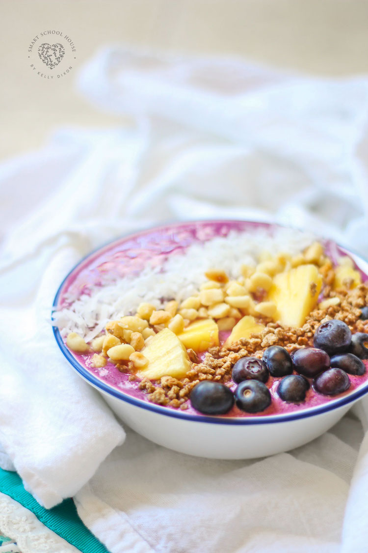 This Tropical Smoothie Bowl is ultra refreshing and delicious. The smoothie bowl is ideal breakfast or lunch and can even be a snack or dessert.