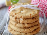 These SUPER SOFT Cheesecake Pudding cookies with white chocolate chips are so so easy and loaded with mouthwatering flavor! #puddingcookies #cheesecake
