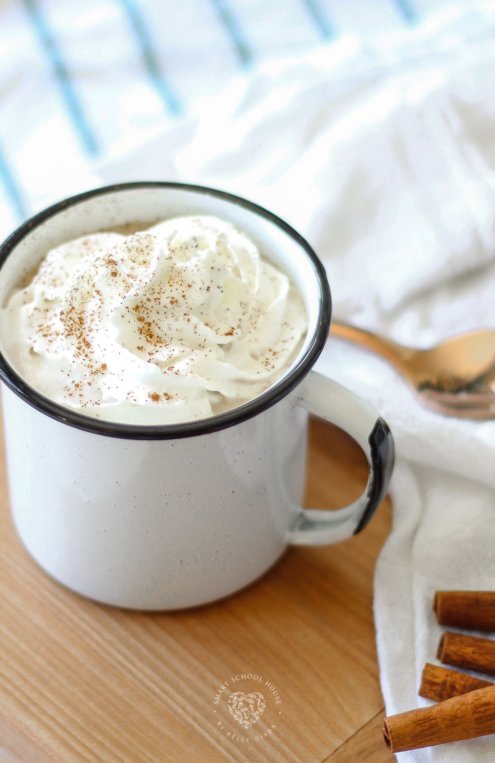 Homemade crock pot pumpkin latte. This recipe is EASY to make and is my go-to drink when entertaining in the fall or winter. Made with REAL ingredients. Everyone loves it. Copycat Starbucks pumpkin spice latte recipe in a crock pot. #pumpkinspice #crockpot #slowcooker