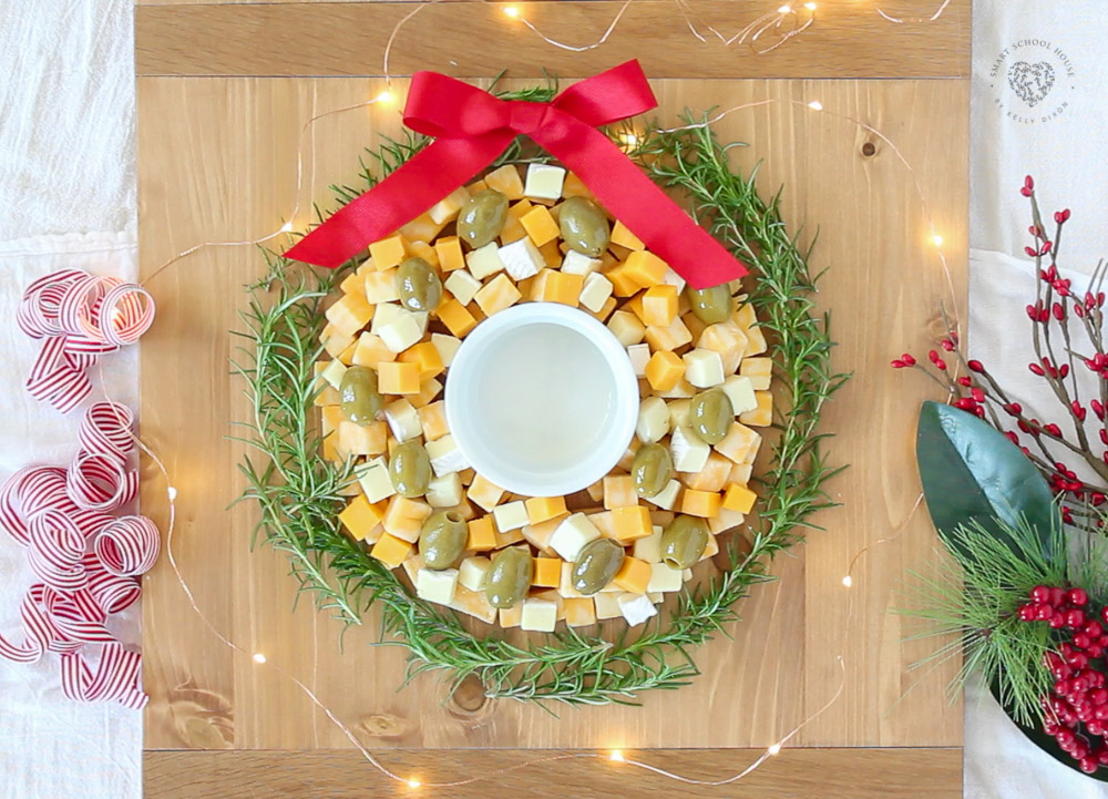 How to Make a Cheese Wreath - Use this one easy trick for making a perfect cheese wreath! #CheeseWreath #CheeseAppetizer #ChristmasAppetizerIdea