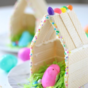 Peeps Houses - a fun Easter craft for kids! #PeepsHouses #Peeps #EasterCraft