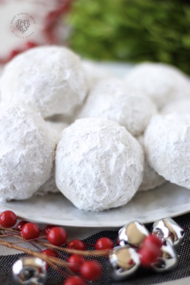 These traditional Snowball Cookies are a beautiful addition to your holiday cookie plates and dessert tables.