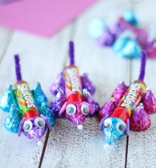 Valentine Candy Critter for a Fun Kid's Craft and Treat - Made from Hershey's Kisses. Easy , Fun and so cute!