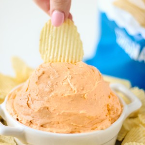 THE BEST POTATO CHIP DIP EVER! Only 4 ingredients!