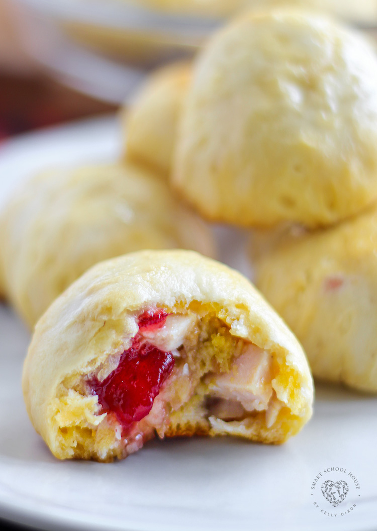 Turkey Cranberry Poppers Are Buttery Biscuits Filled with Delicious Leftover Turkey (or Ham), Cranberry Sauce, Gravy, and Stuffing! 