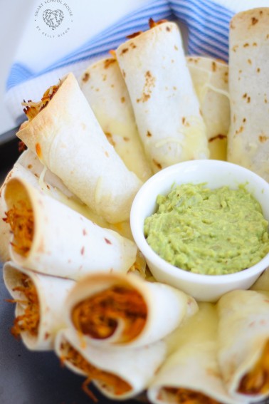 Our Blooming Burrito Ring is not only a great appetizer, it's also a fun meal for a family. It is super amusing and insanely easy to make! Everyone will be impressed by the blooming ring display of comforting cheesy chicken bean burritos. A fun way alternative on Taco Tuesday.