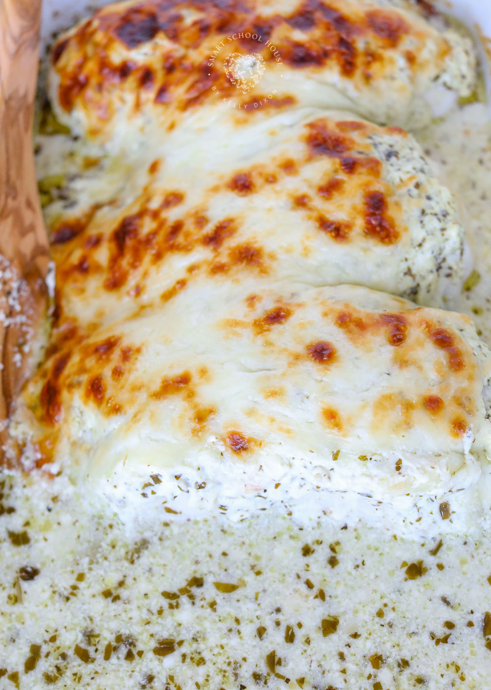 Creamy Pesto Chicken is an easy dinner recipe is made with chicken, cream cheese, pesto, and mozzarella! Simple ingredients that the entire family will love. Serve it with a side salad, rice, pasta, veggies, or anything else you'd like.