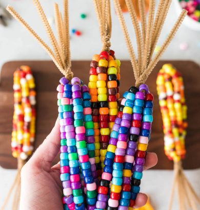 Beaded corn made with pipe cleaners is a fall craft that is easy and beautiful! A simple fall corn craft for kids and adults!