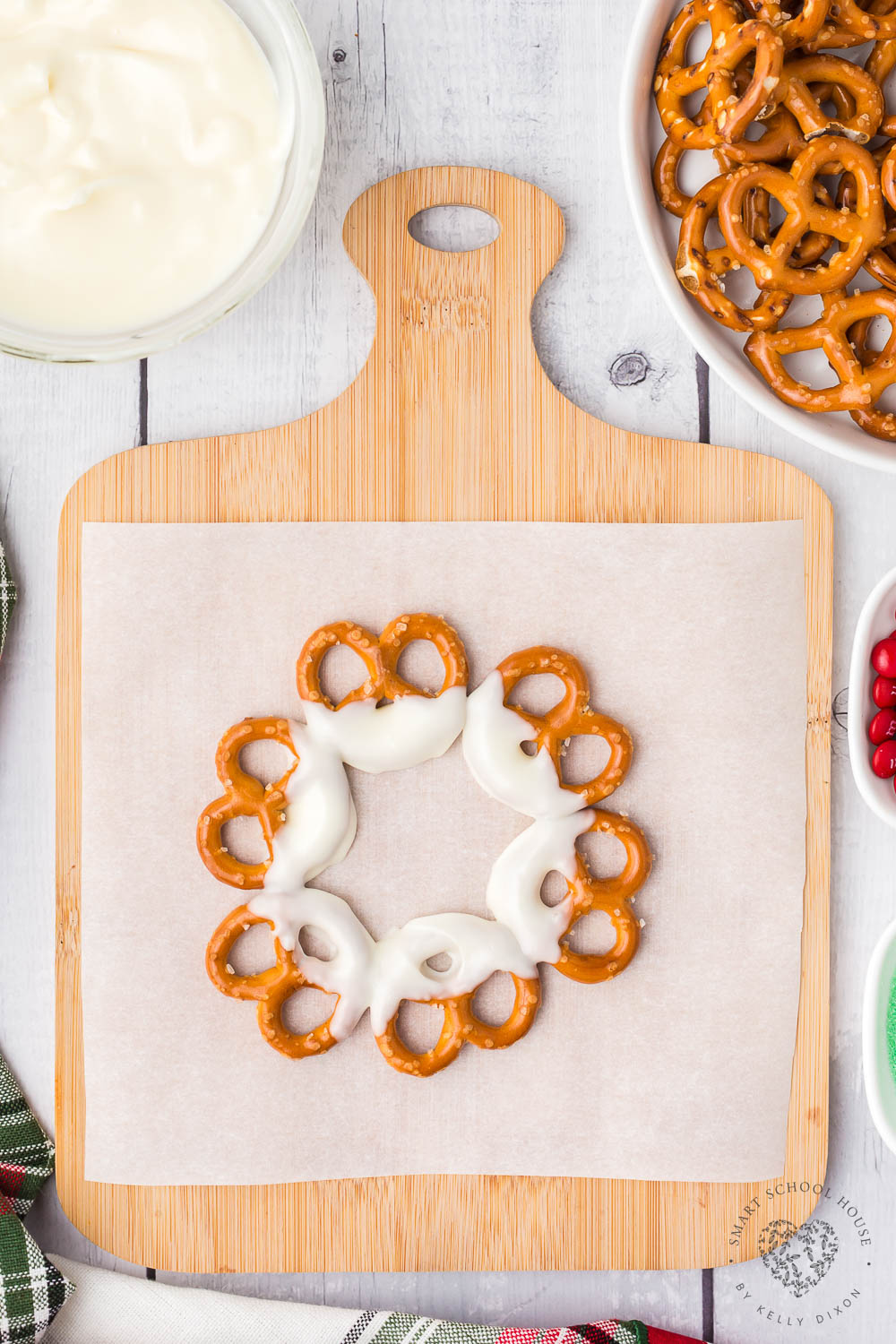 Cómo hacer una corona de pretzels
