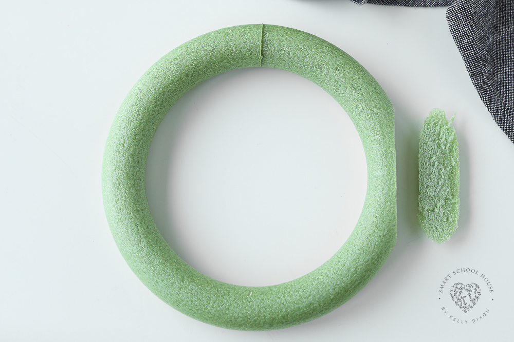Cut a foam wreath form to make a ring pop