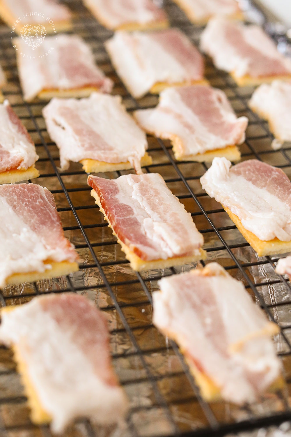 Bacon on crackers appetizer