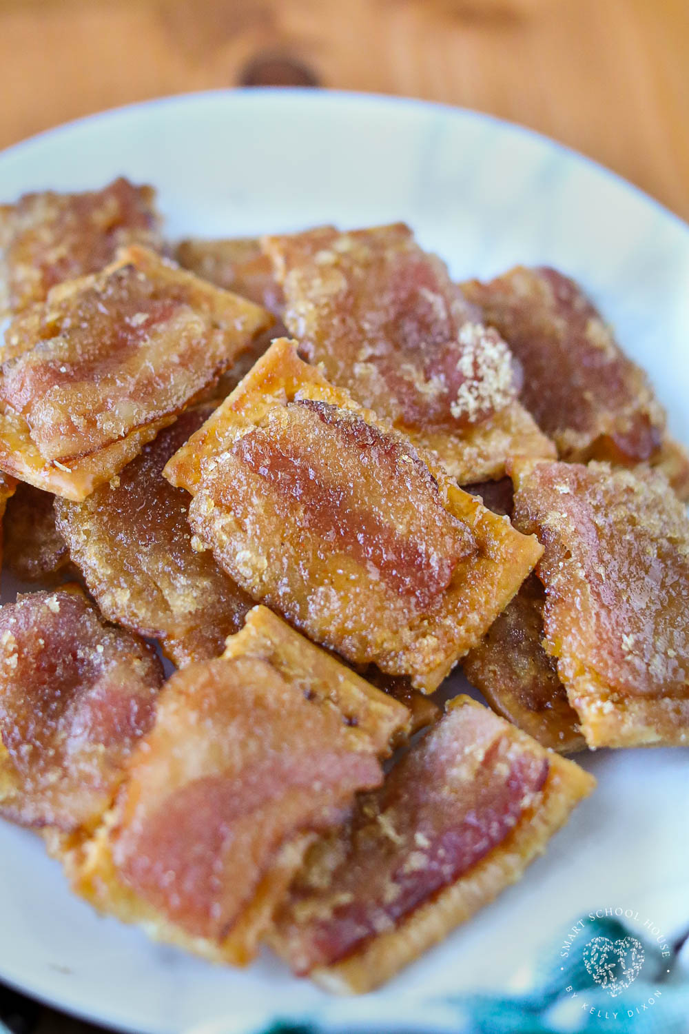 Your kitchen is going to smell like you lit a maple bacon scented candle long after you bake up these salty-sweet-savory-crunchy bacon crackers.