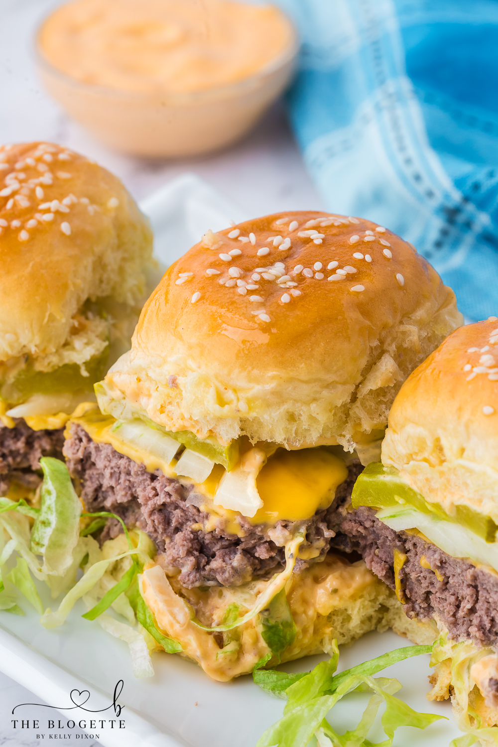 These homemade burgers are juicy, flavorful, and easy to grill or cook on the stovetop. Made with simple ingredients, they’re perfect for weeknight dinners or weekend cookouts.