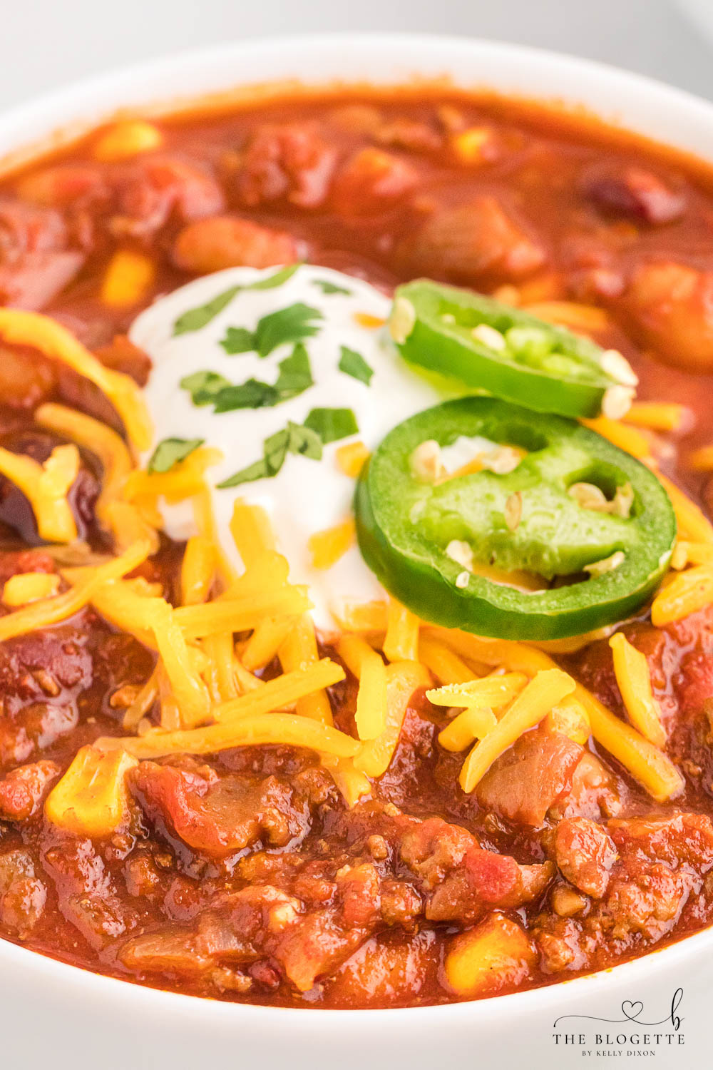 A thick, comforting chili packed with ground beef, beans, tomatoes, and warming spices. 