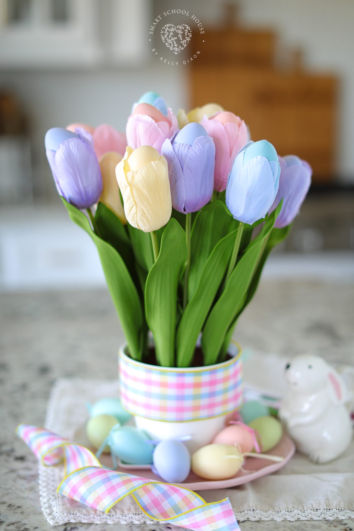 Easter Egg Tulips are a creative, festive, and decorative craft idea for the spring!