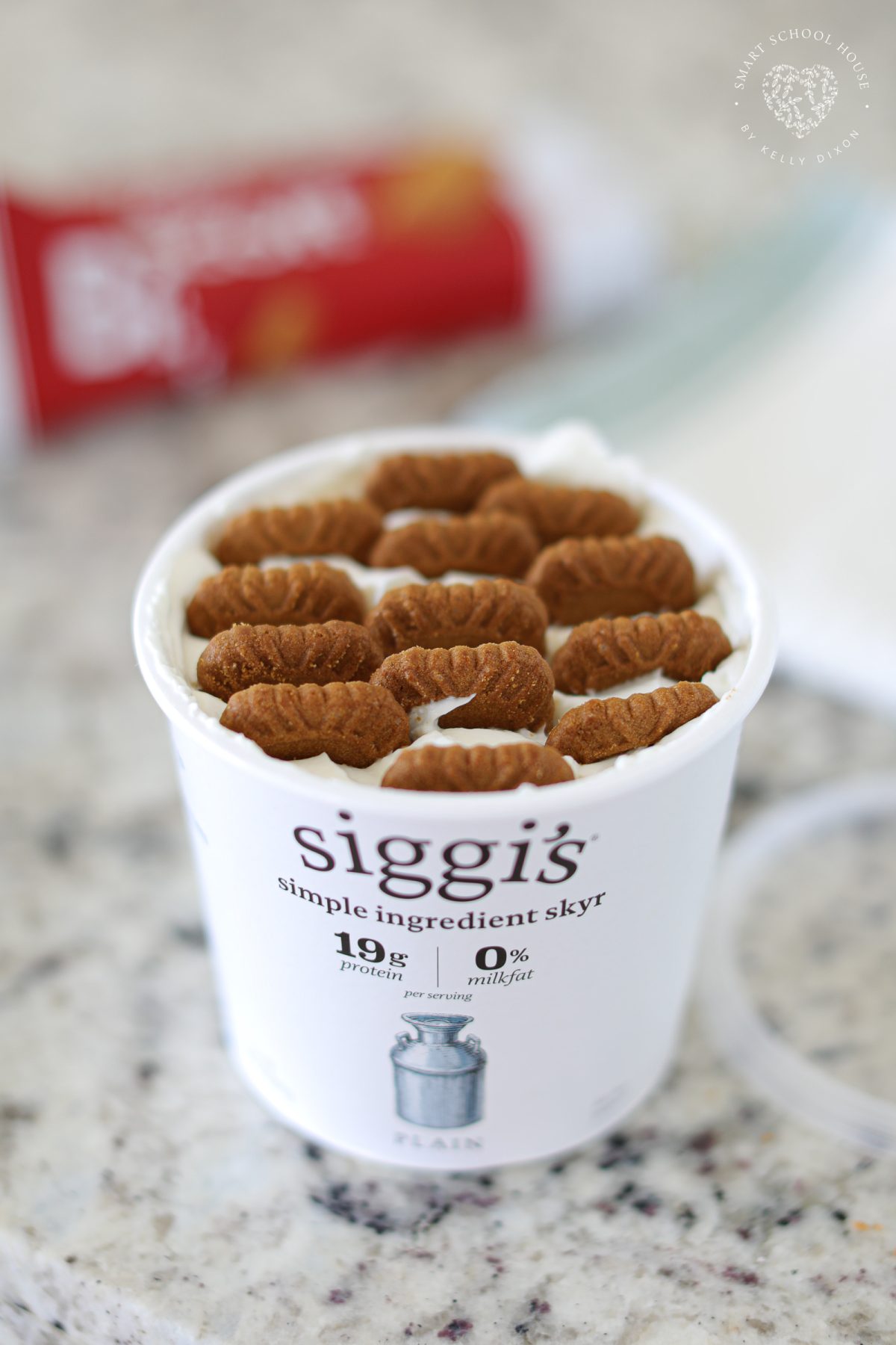 Stuff yogurt with Biscoff cookies
