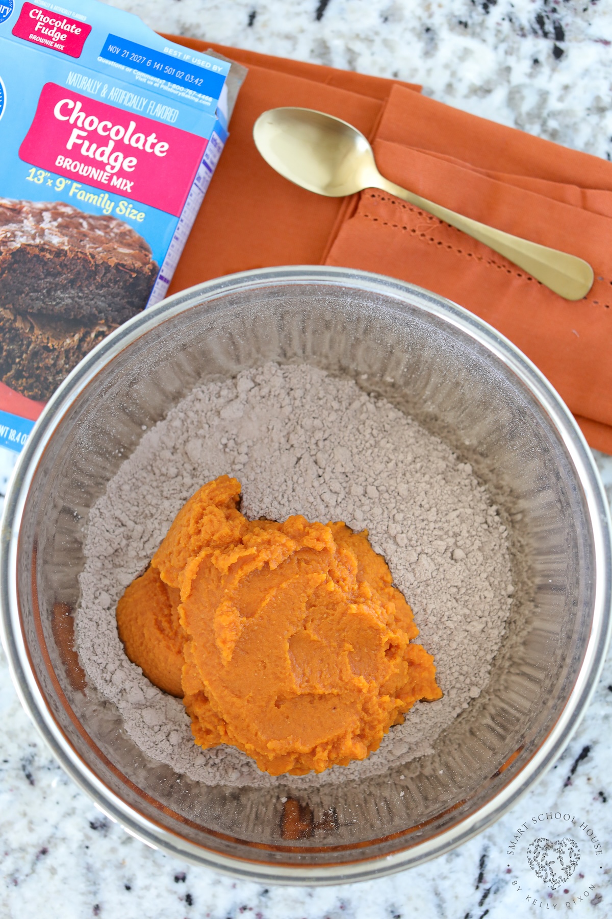 2 ingredient pumpkin brownies