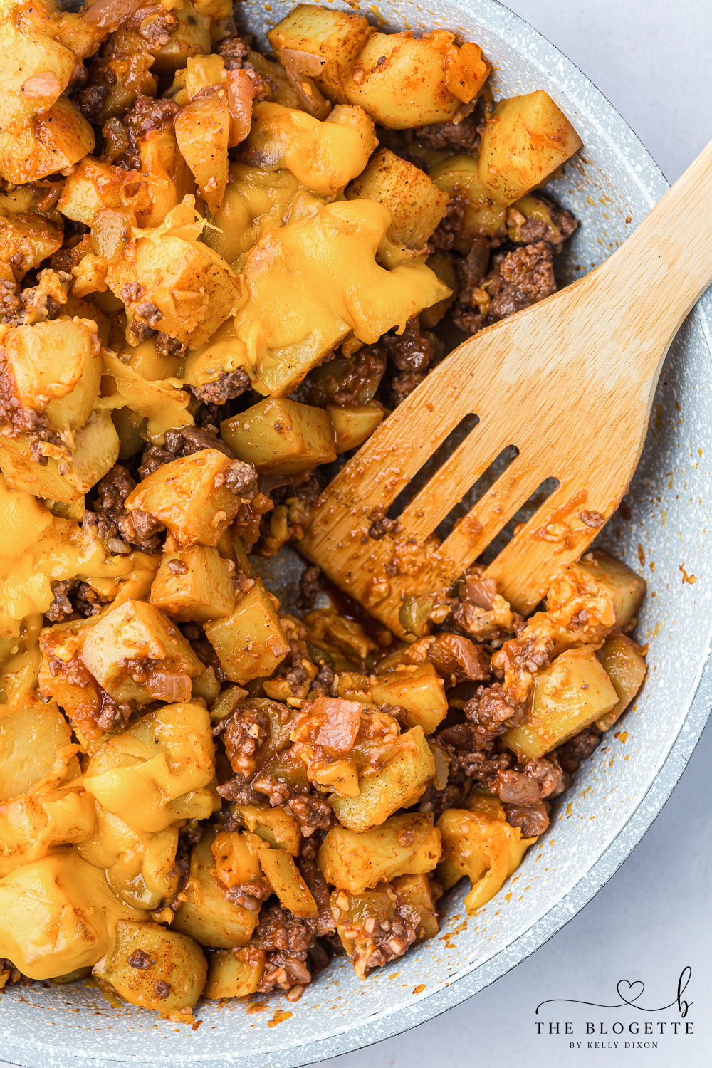 Sloppy Joe Skillet is a hearty one-pan dinner inspired by the sweet and tangy flavor of traditional sloppy joe sandwiches.